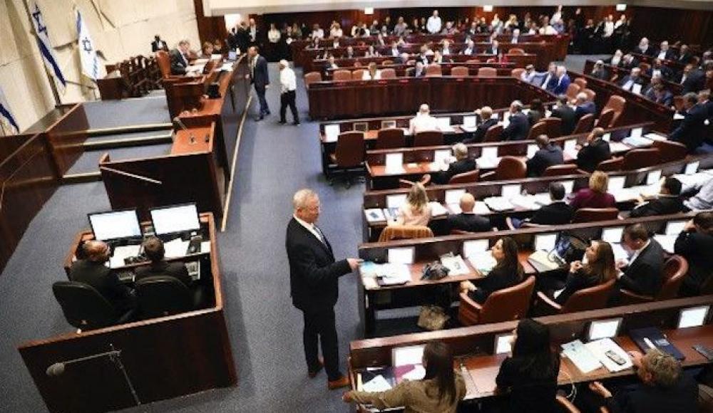 Кнессет разрешил передавать данные невакцинированных израильтян властям