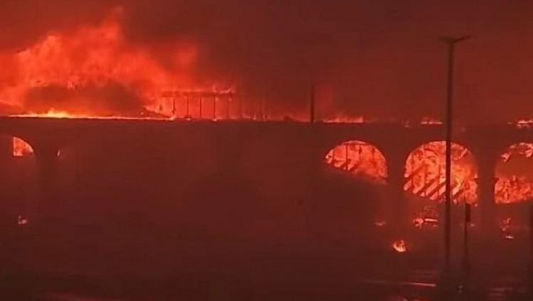 В результате лесных пожаров в Лос-Анджелесе сгорел еврейский общинный центр в Пасадене