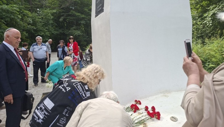 Евреи Смоленска почтили память узников гетто, уничтоженного в 1942 году