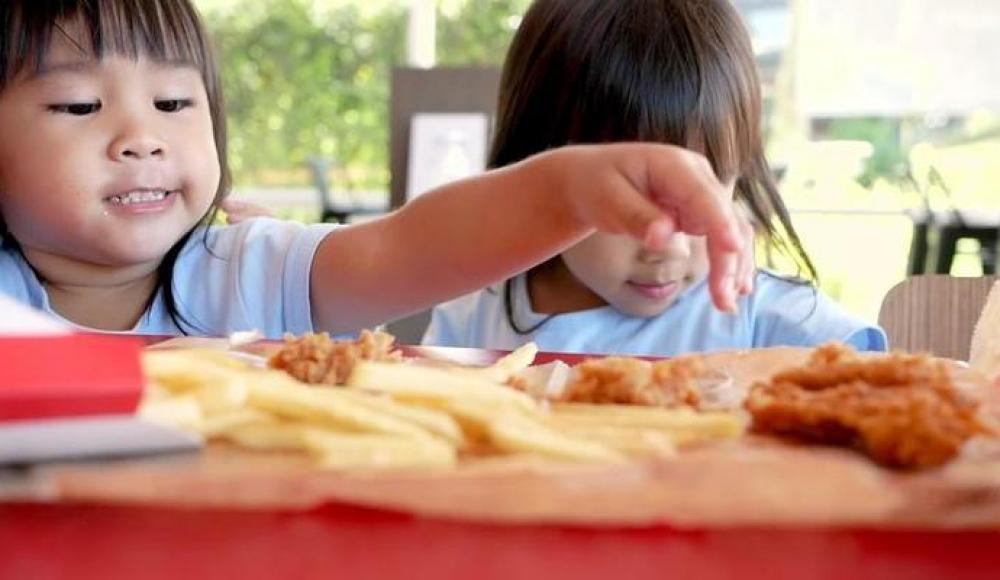 Негативное влияние нездоровой пищи на развитие детского скелета выявили в Еврейском университете