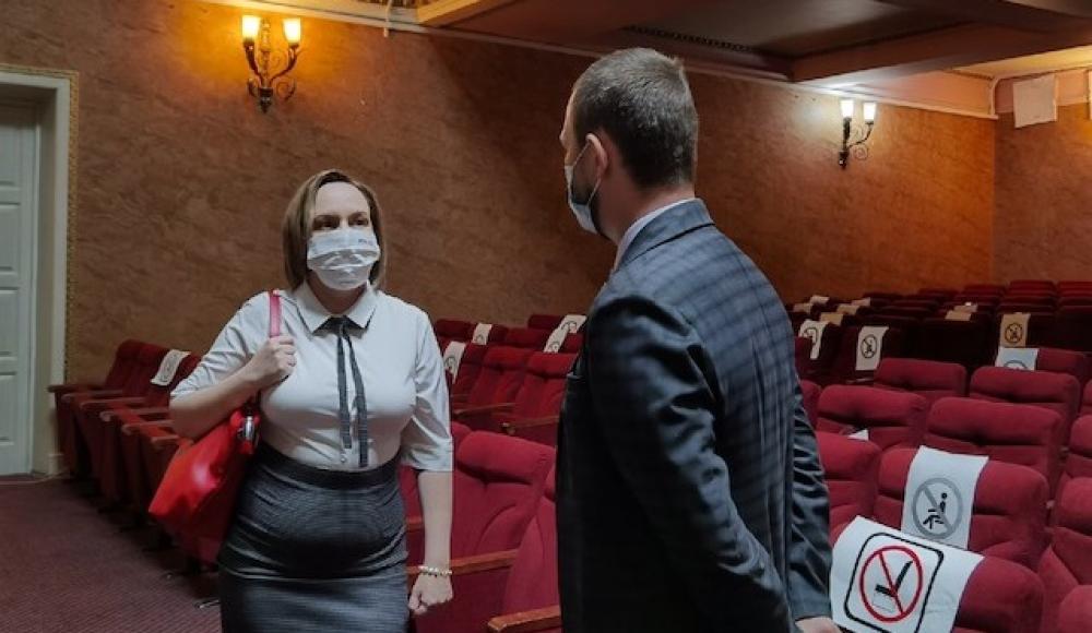 Послу Израиля в Казахстане показали синагогу Усть-Каменогорска