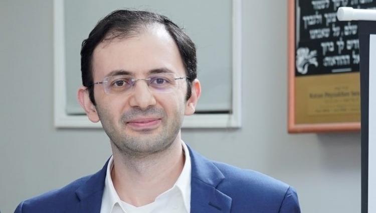 Альберт Пинхасов: потомок праведных раввинов из Нальчика
