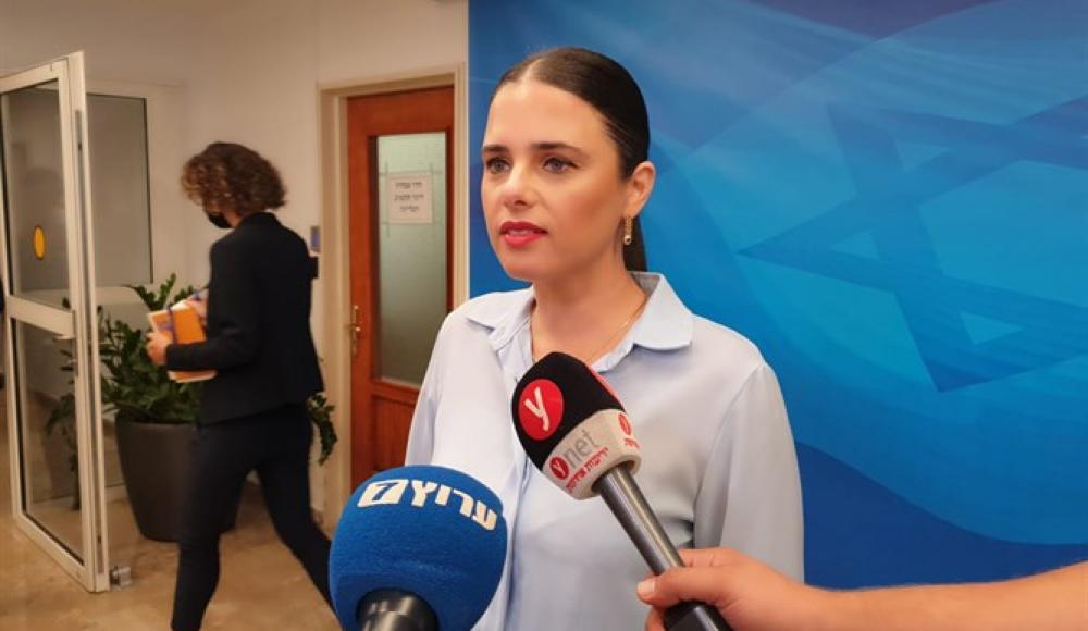 Аелет Шакед вслед за Беннетом сделала третью прививку