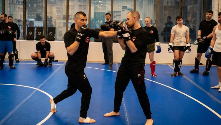 Боец UFC Натан Леви учит евреев Нью-Йорка самообороне