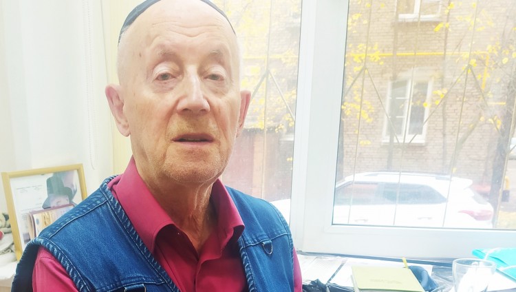 Блокадник Ефим Немчин: «Пока мама была жива, отдавала нам свой паёк хлеба…»