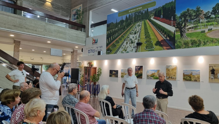 Выставка художника Ариэля Агарунова проходит в Акко