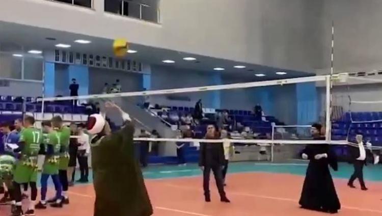 Мусульмане, христиане и иудеи сразились на волейбольной площадке в Уфе