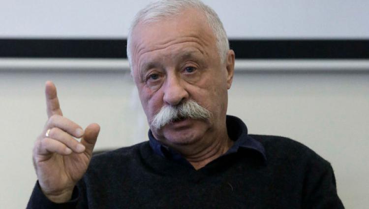 «31 год — это так много»: Якубович высказался о закрытии «Поля чудес»