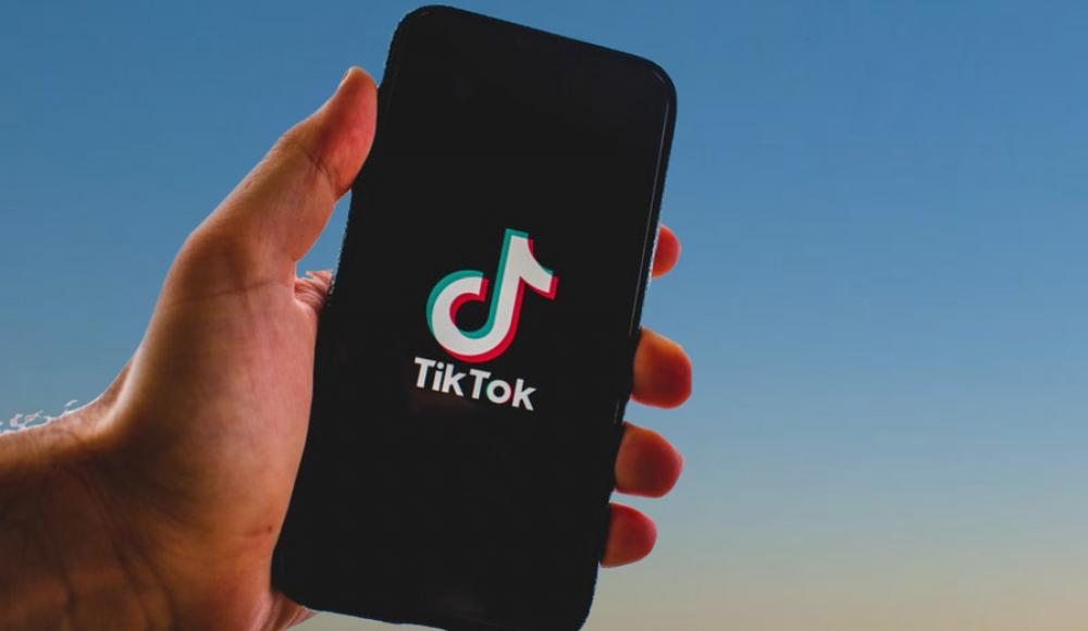 Представлена ​​новая функция TikTok для борьбы с дезинформацией о Холокосте