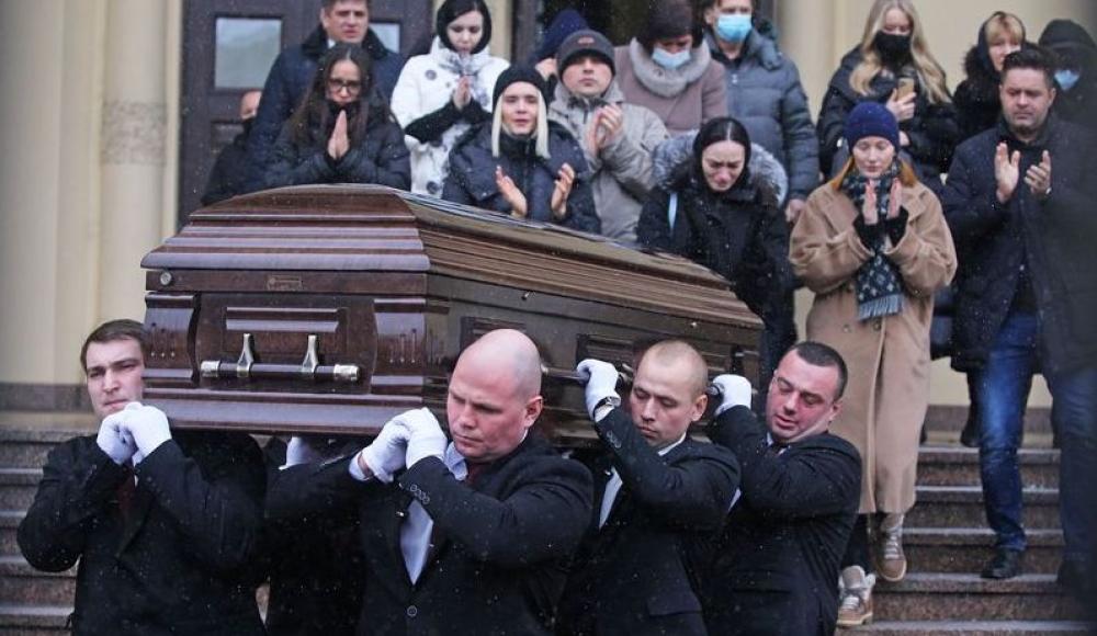 Александра Градского проводили в последний путь аплодисментами