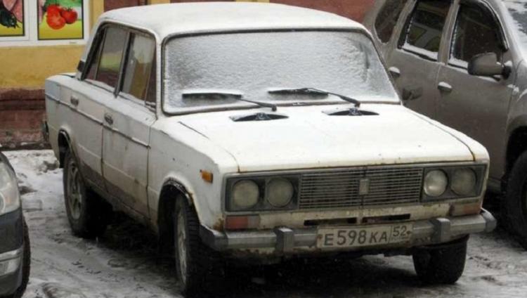 «Тройку» Бориса Немцова продают в Нижнем Новгороде за 3 миллиона 