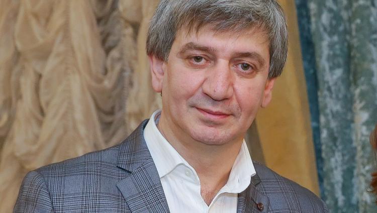 Олег Алхазов: «Горжусь, что удалось поработать с Кобзоном!»