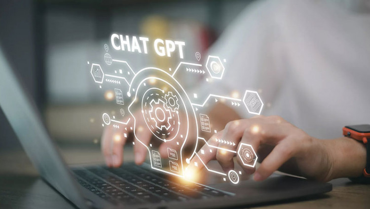 Искусственный интеллект, подобный ChatGPT, может усугубить антисемитизм в США, считает большинство американцев
