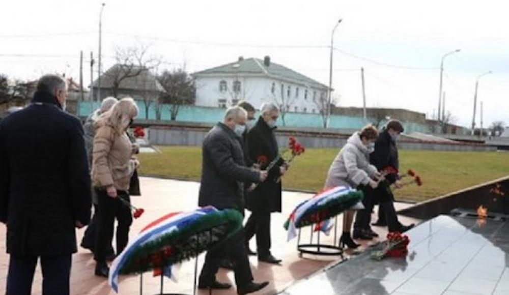 Память жертв Холокоста почтили на мемориале «Концлагерь Красный» в Крыму