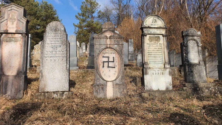 В Словакии осквернено еврейское кладбище