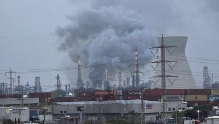 Иранская ракета попала в нефтеперерабатывающий завод в Хайфе