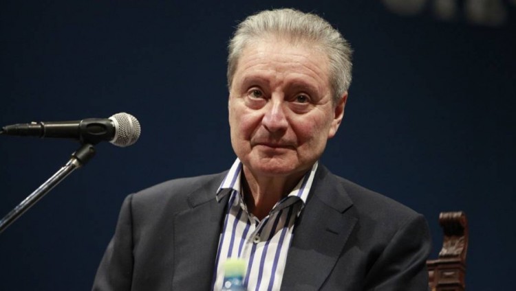 Вениамин Смехов на месяц улетел в Израиль