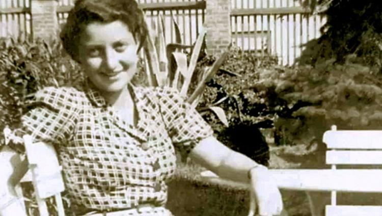 Спичка и огонь: к 100-летию Ханы Сенеш