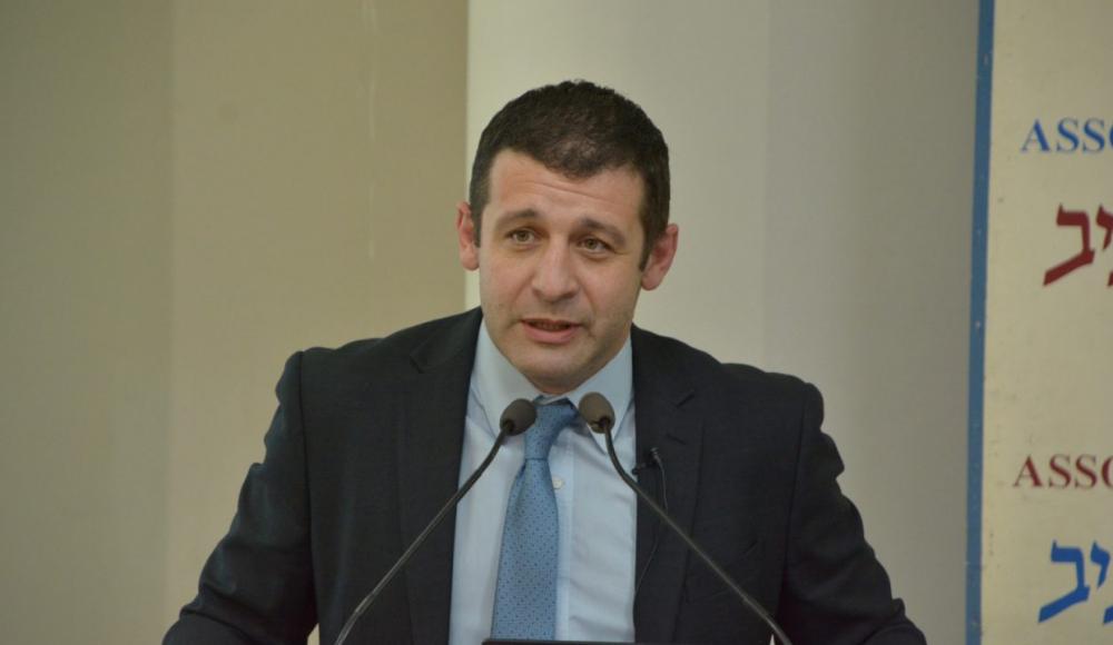 Глава финансовой комиссии Кнессета Алекс Кушнир представил СМИ пенсионную реформу