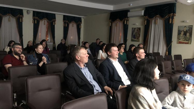 Фильм «Волшебник» показали в киноклубе Общинного центра горских евреев