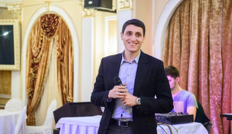 Знакомьтесь – Эмиль Захаряев