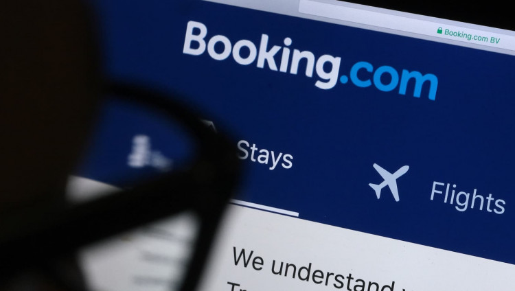 Booking.com удаляет объекты, чей владелец отказывается принимать евреев