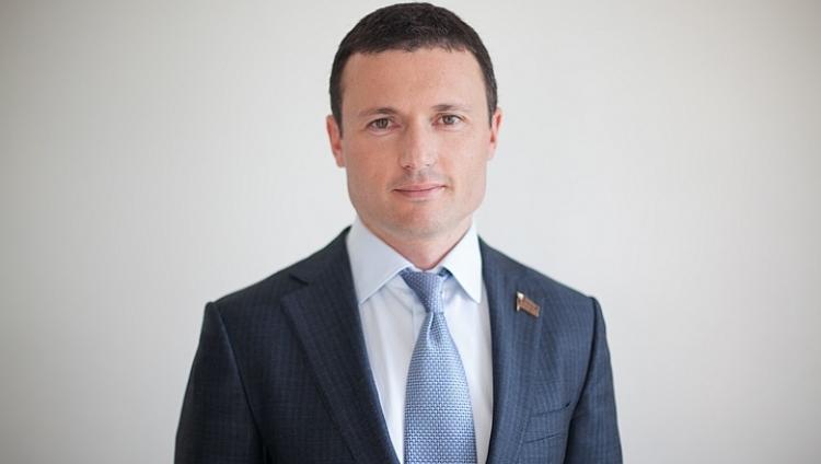 Челябинская гордума требует проверить гражданство депутата Мительмана, раскритиковавшего мэра 