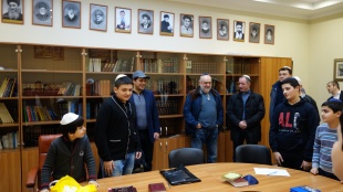 Дружеский визит накануне Хануки