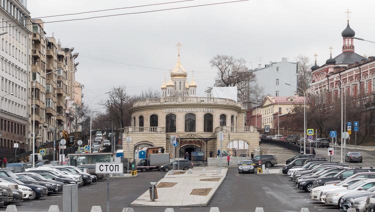 8 марта: день сюрпризов на Центральном рынке