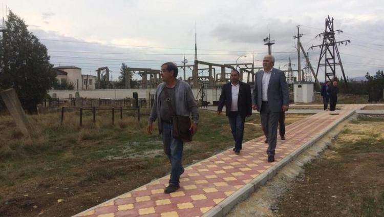 Глава Буйнакска посетил городскую синагогу и еврейское кладбище