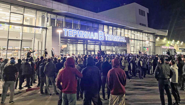 Под арестом находятся 140 участников антисемитских беспорядков, произошедших в аэропорту Махачкалы