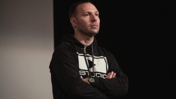 Дмитрий Глуховский и Михаил Сегал получили премии «Ника» за сценарии