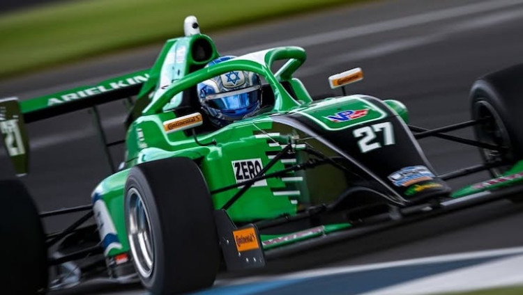 Израильтянин Ариэль Элькин занял второе место в 2025 USF Pro 2000 Championship