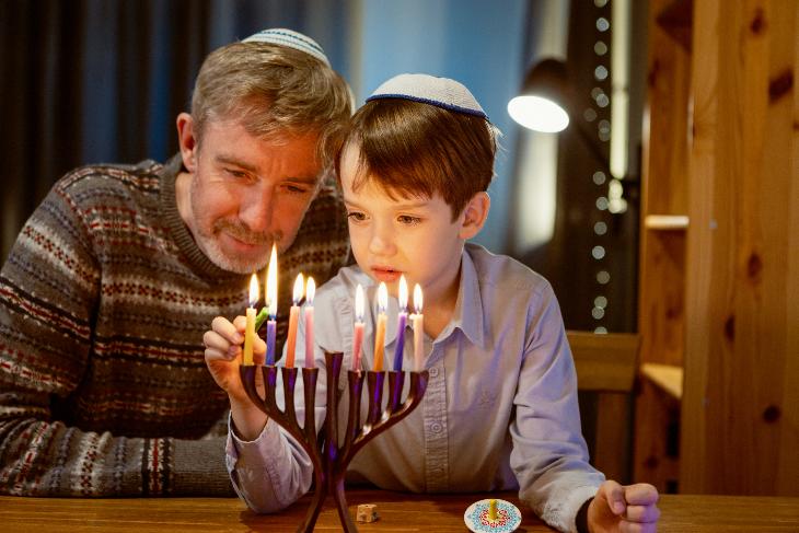 dreidel-donuts-and-lights-hanukkahs-deeper-meaning3.jpg dreidel-donuts-and-lights-hanukkahs-deeper-meaning3.jpg