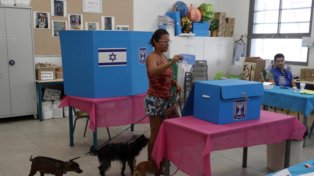 aviv.jpg