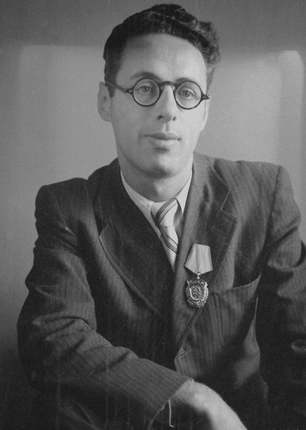 Yuri_Borisovich_Levitan.jpg Yuri_Borisovich_Levitan.jpg