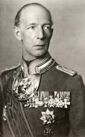 Prince-Frederick-von-Solms-Baruth-III-military-uniform-300x480.jpg Prince-Frederick-von-Solms-Baruth-III-military-uniform-300x480.jpg