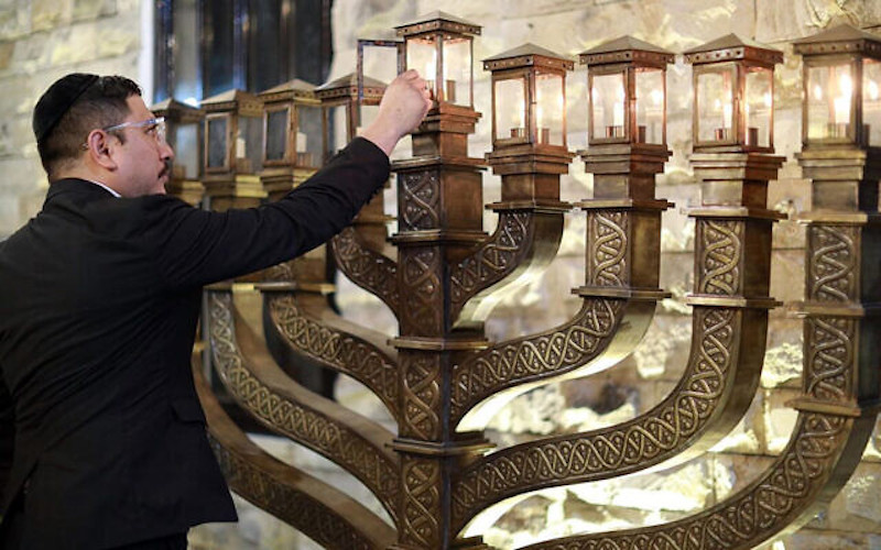 2-8-22-Yaakov-Baruch-menorah-640x400.jpeg