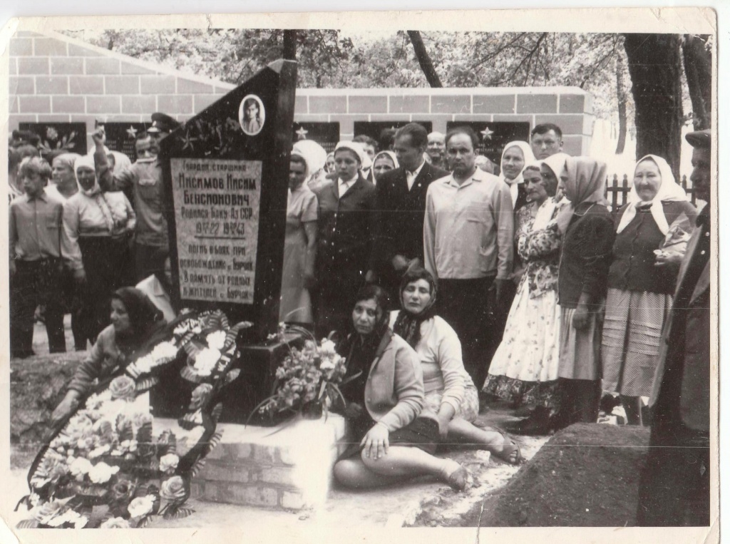 Памятник на месте гибели Нисимова Нисима.jpg