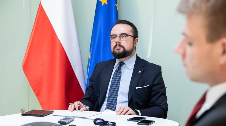 zamglavy-mid-polshi-pavel-jablonskij_rect_d3a91c5ec48bfca777e726a9f75f7a46.jpeg