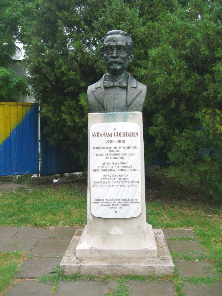 Bustul_lui_Avraham_Goldfaden_din_Iaşi.jpg Bustul_lui_Avraham_Goldfaden_din_Iaşi.jpg
