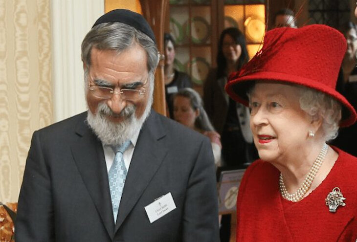 Queen-Elizabeth-II-and-the-Jew1_htm_beb47d82e5ee3177.jpg