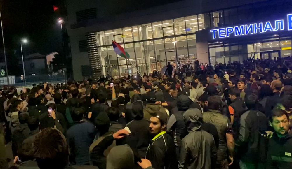 По делу о беспорядках в аэропорту Махачкалы осудили еще пять фигурантов