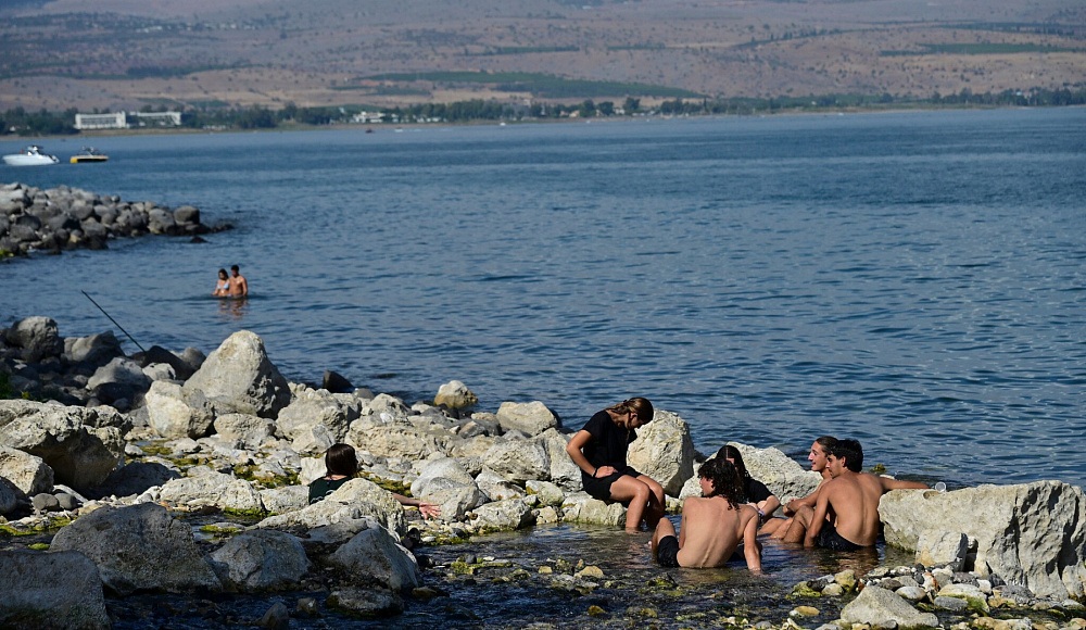 Впервые в мире: Израиль закачивает опресненную воду в Кинерет