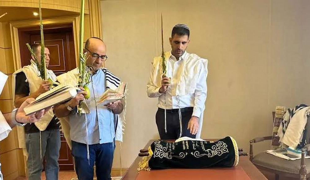 Израильский министр провел праздничную молитву в честь Суккот в Эр-Рияде