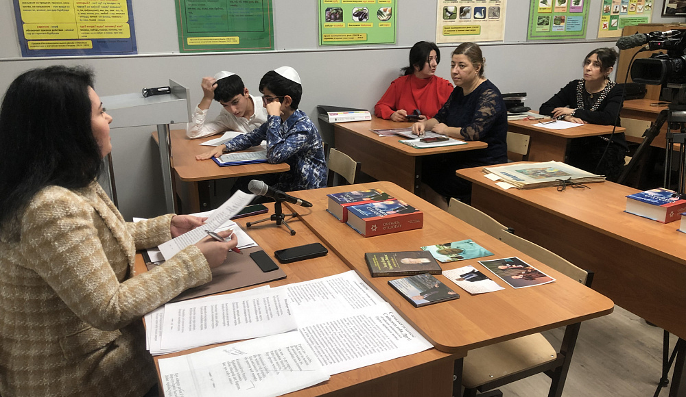Литературные чтения на джуури, посвященные творчеству поэта Эльдара Гуршумова, состоялись в ОГЕ