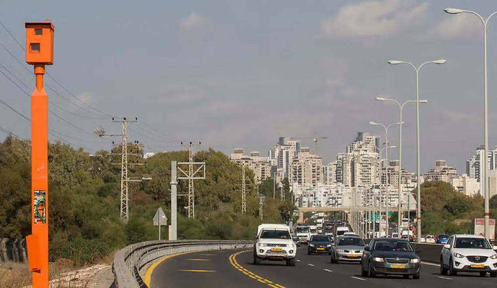 В Израиле из-за электромобилей проверят все камеры скорости