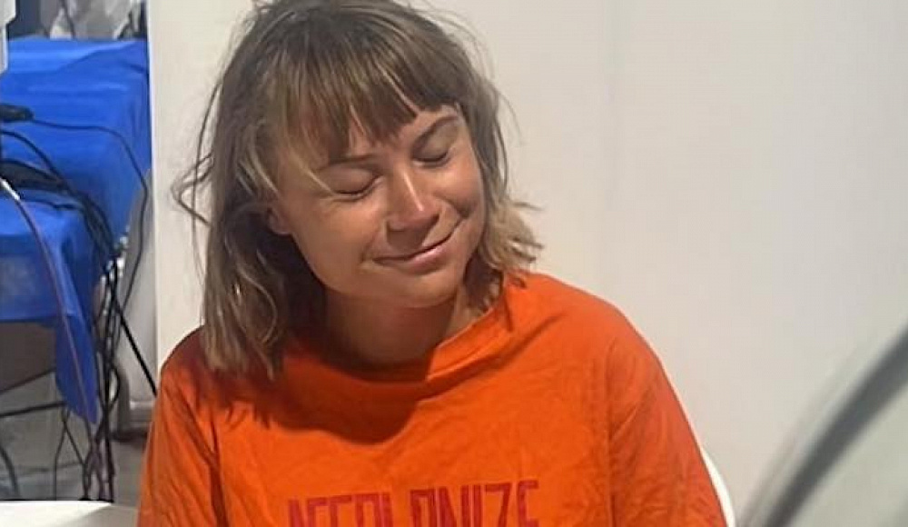 Задержанная в Израиле Грета Тунберг пожаловалась на камеру с клопами
