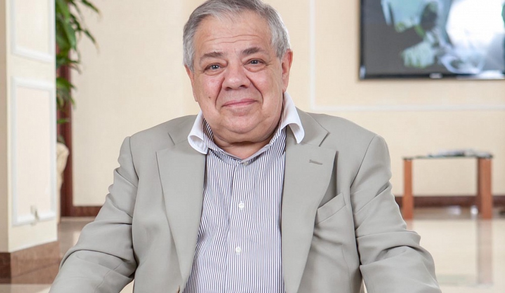 Михаил Членов: «Cфера деятельности магистрантов, изучающих джуури, довольно обширна»