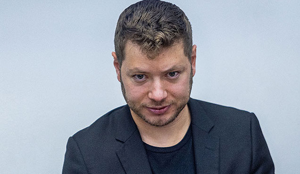Нетаньяху поздравил сына Яира с 35-летием перед вылетом в Вашингтон